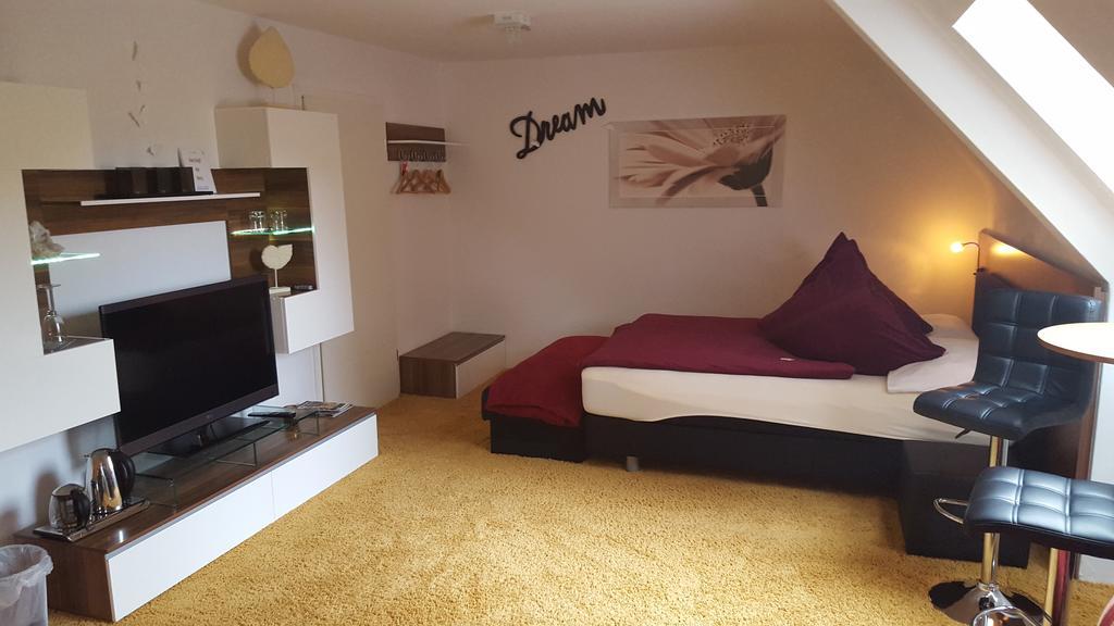 Gaestezimmer Im Haus Am Wald ฟรอยเดนชตัดท์ ภายนอก รูปภาพ